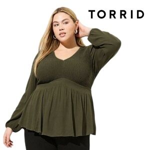 Torrid Fluttery Top Blouse Rayon Long Sleeve Shirred Smocked Empire Bust Waist